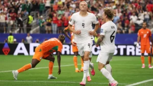Noruega vence e enfrenta Brasil nas oitavas da Copa