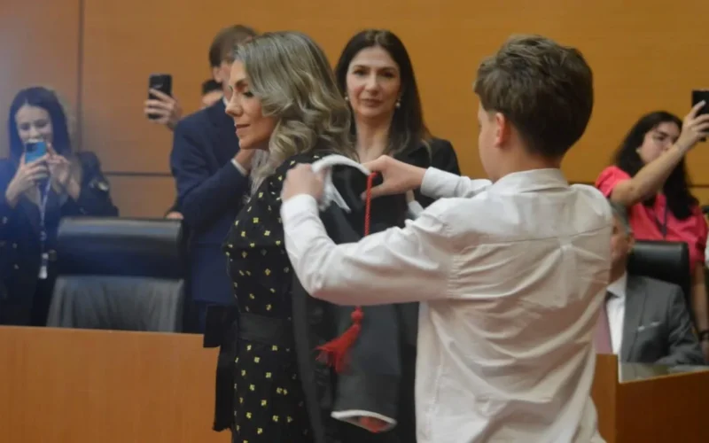 Desembargadora cita Manoel de Barros e promete justiça em posse no TJMS