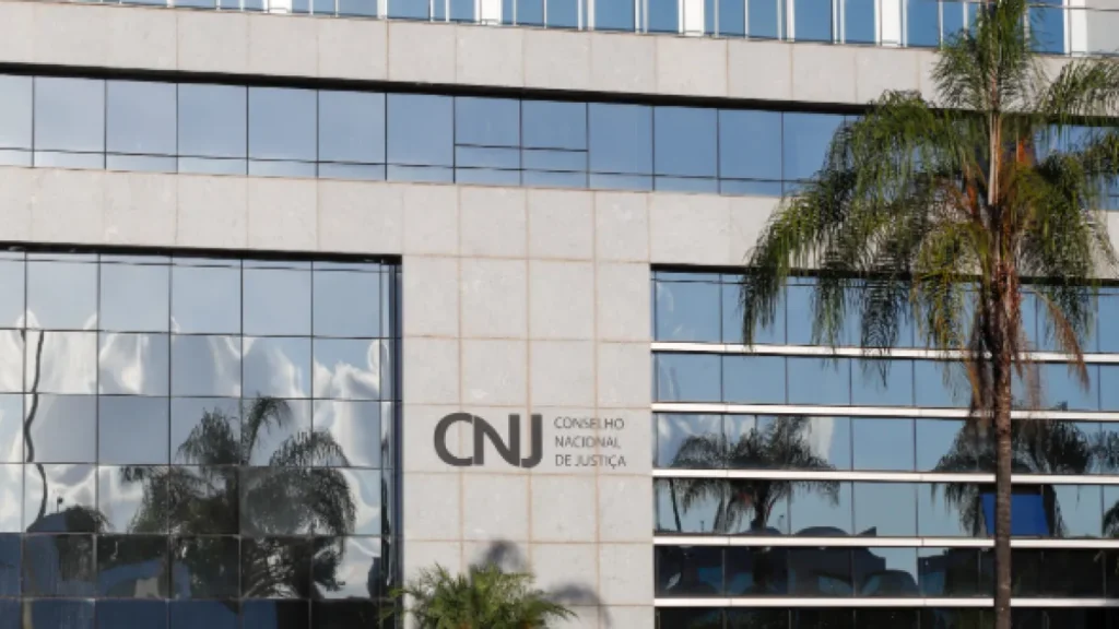 CNJ cria comissão para revisar salários e verbas de magistrados