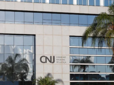 CNJ cria comissão para revisar salários e verbas de magistrados