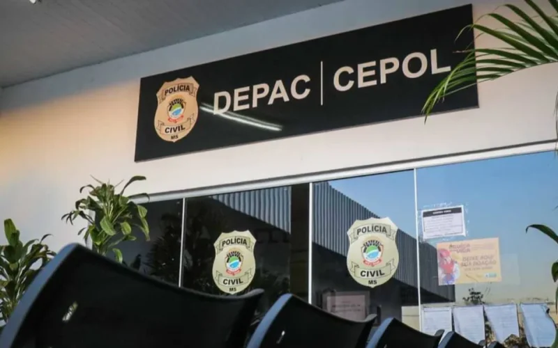 Criança de 6 anos é deixada sozinha em casa por horas