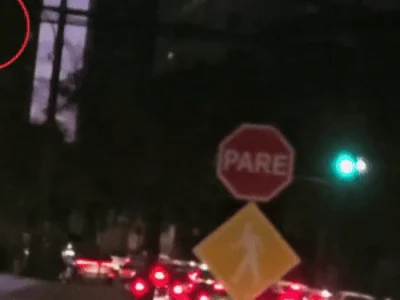 Falha em semáforo deixa dois sinais verdes no horário de pico em Campo Grande