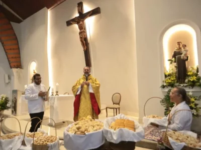 Santo Antônio: caridade supera fama de casamenteiro