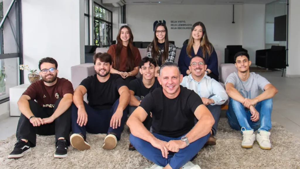 Agência Novo Normal prepara empresas para novo Google com IA