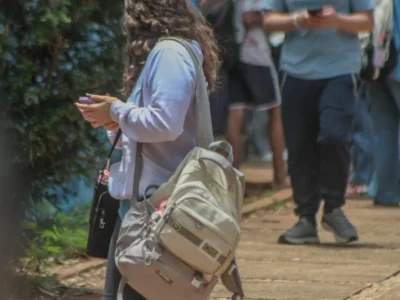 Mulheres ampliam vantagem na escolarização após os 15 anos em MS