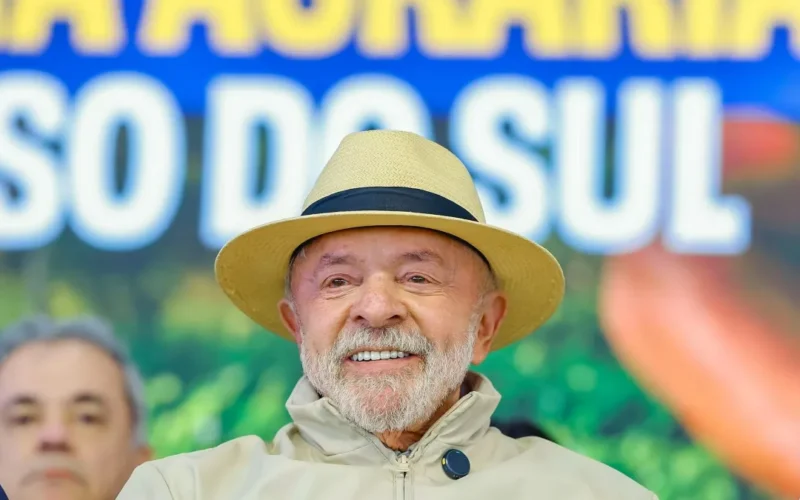 Lula em MS: “Não aceito galo de fora cantar no Brasil”