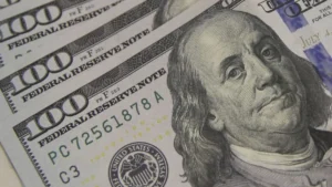 Dólar cai a R$ 5,16 após dados de emprego no Brasil