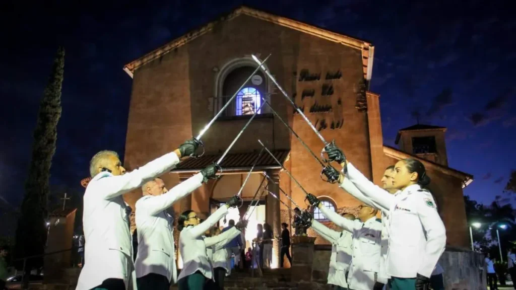 Procissão reúne fiéis em celebração à padroeira de MS
