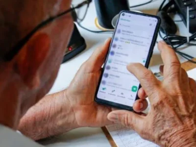 Uso da internet entre idosos cresce 30% em seis anos, aponta IBGE