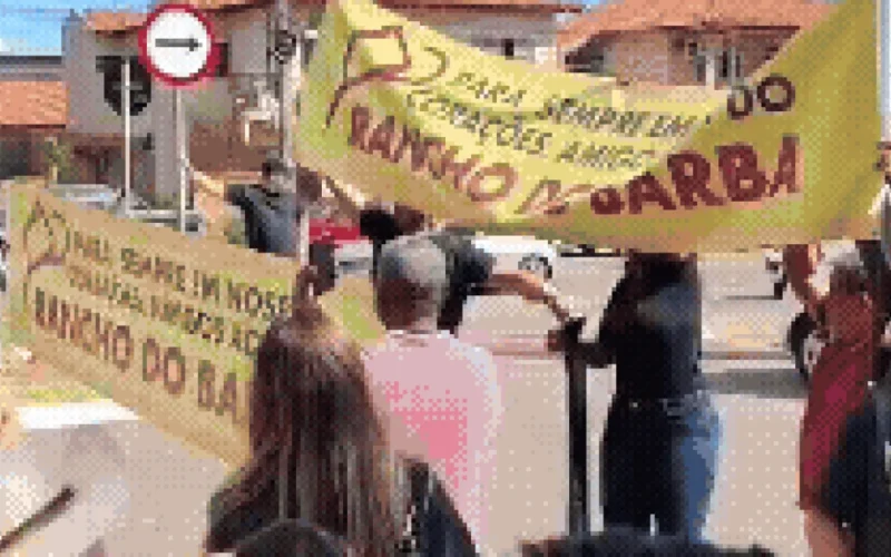 Adeus a Waldeny tem fogos e violada no Rancho do Barba