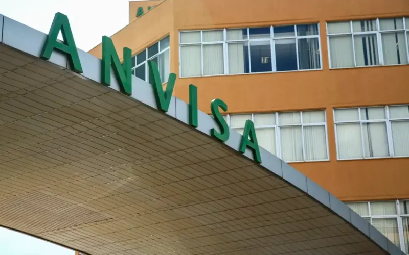 Anvisa proíbe 36 suplementos por falta de registro