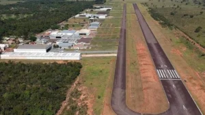 Neblina e pista visual: debate sobre queda de avião em Campo Grande