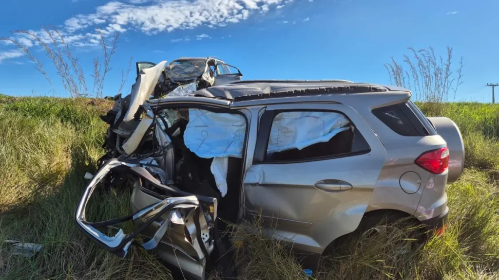 Três mortos em grave acidente na BR-463