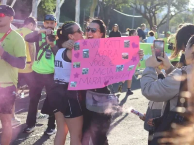 Amigo na linha de chegada faz diferença na Maratona