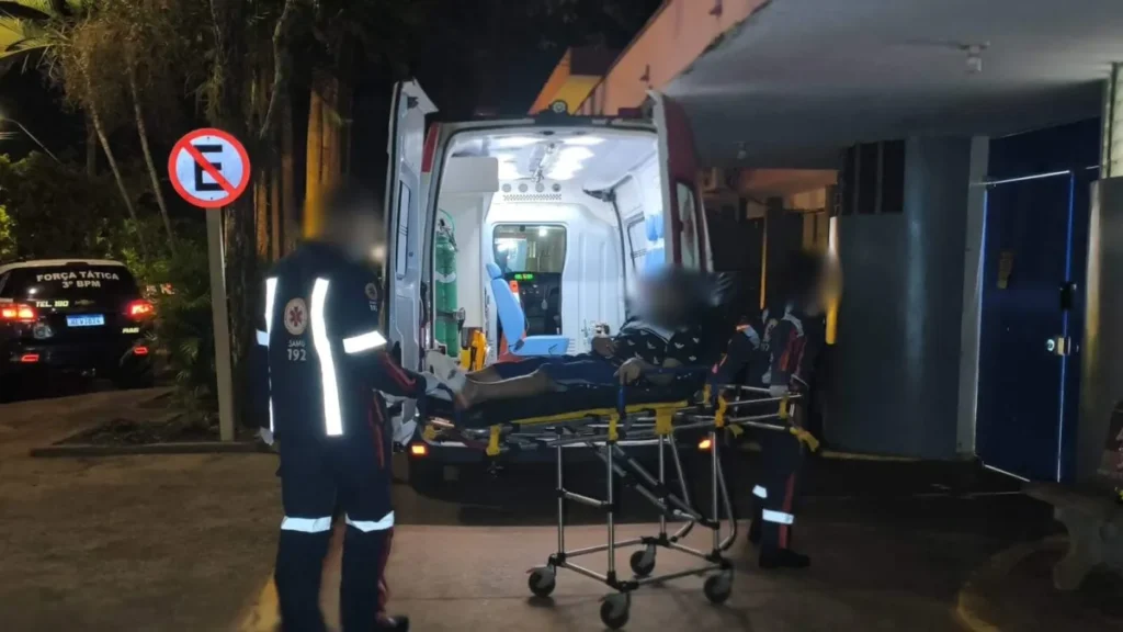 Jovem é baleado nos dois pés em Dourados durante ataque a tiros