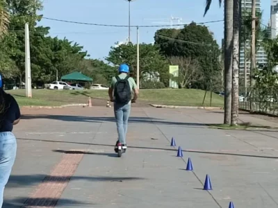 Agetran alerta: patinete elétrico não é brinquedo