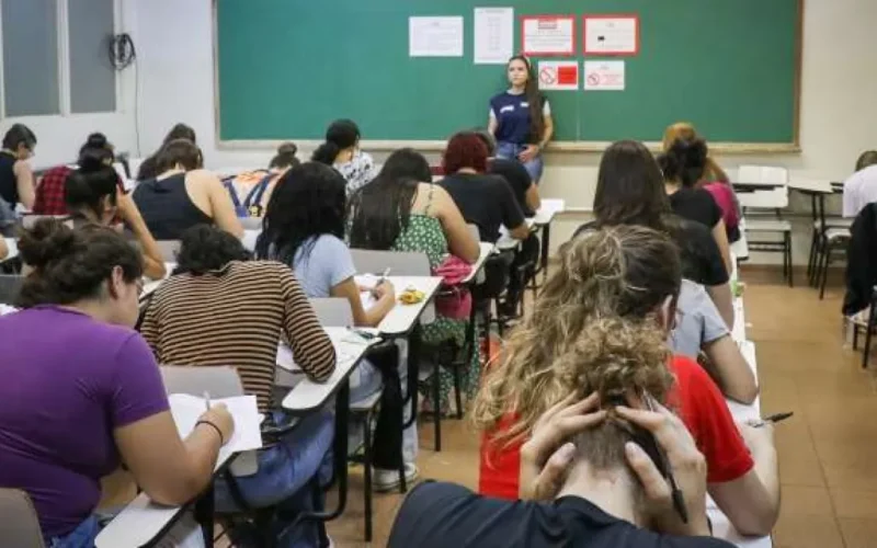 UFMS divulga conteúdos e obras obrigatórias do Vestibular 2027