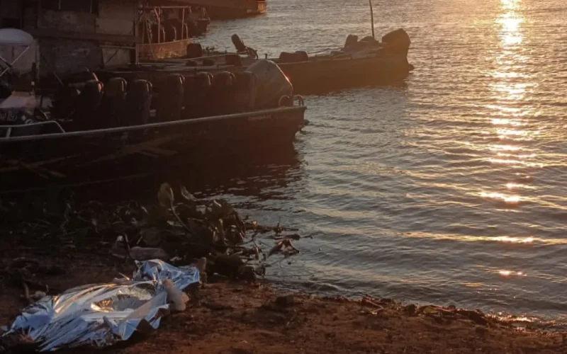 Colombiano morre afogado ao tentar pular entre barcos no Rio Paraguai