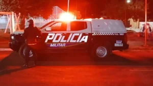 Homem preso por matar suposto amante da mulher a facadas em oficina