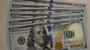 Dólar fecha a R$ 5,11 com alta de 0,60% na semana