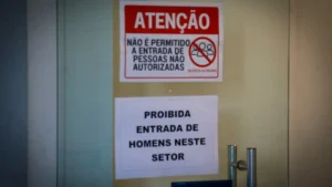 Idosa trancada e desnutrida em Campo Grande; companheiro preso em academia