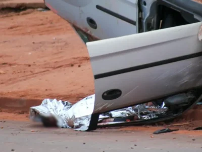 Motorista capota carro e morre na Avenida Guaicurus em Campo Grande