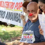 Moradores protestam contra Centro POP ao lado de escola no Amambaí