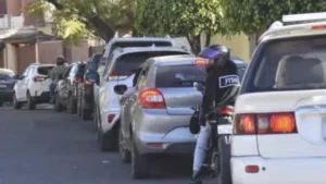 Crise na Bolívia: filas de até 3 dias por combustível