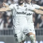 Santos e Atlético-MG vencem; Bahia empata em 3 a 3