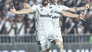 Santos e Atlético-MG vencem; Bahia empata em 3 a 3